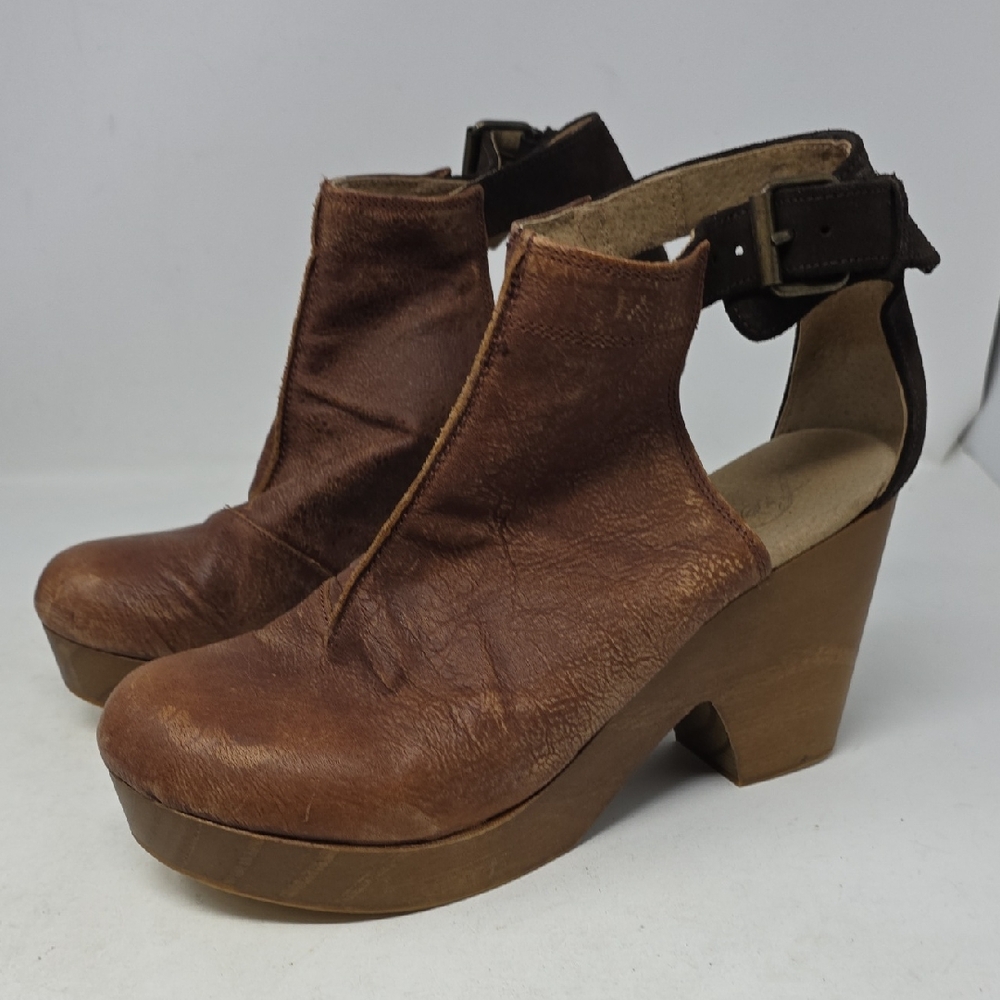 Free People Brown Leather Mules Size 40.5